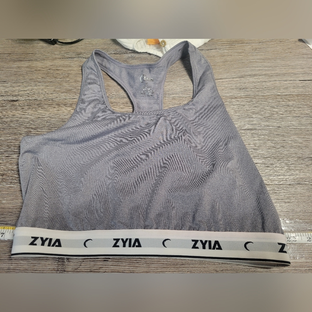 Zyia Women's Gray Sports Bra Size Medium‎
